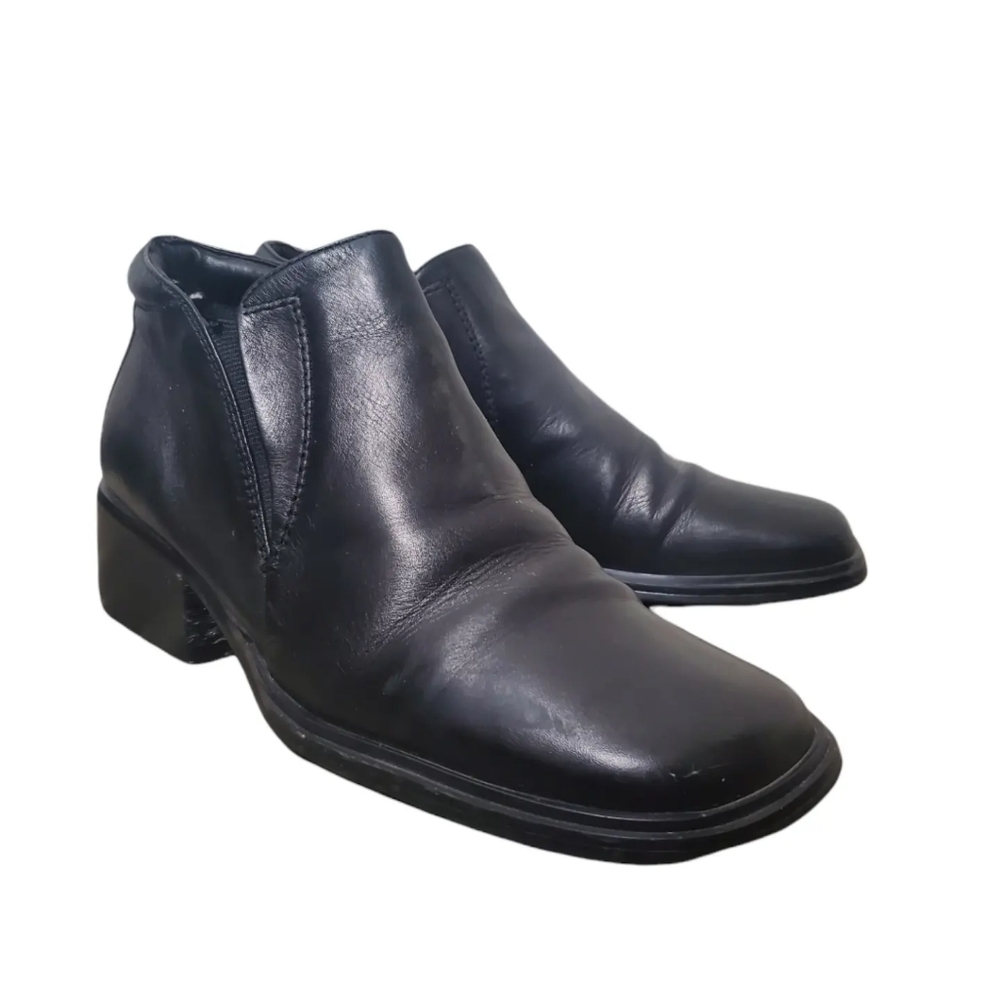 Leather ankle boots